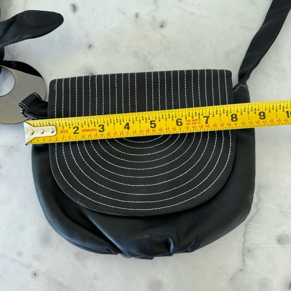 FURLA Genuine Leather Black with Contrast Stitching Crossbody Purse Bag - Picture 13 of 14